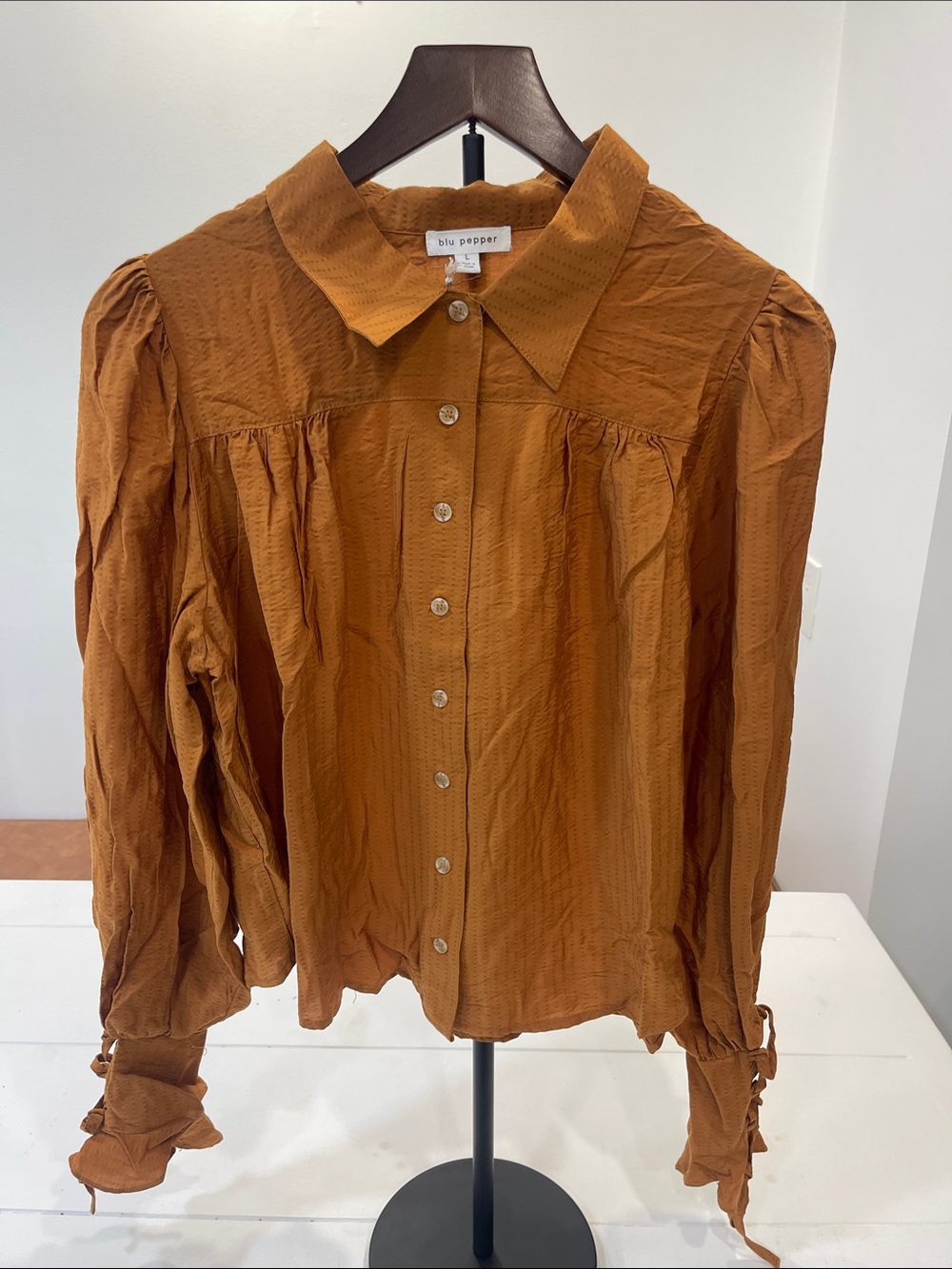 Blu Pepper Burnt Orange Button-Front Puff Sleeve Shirt
